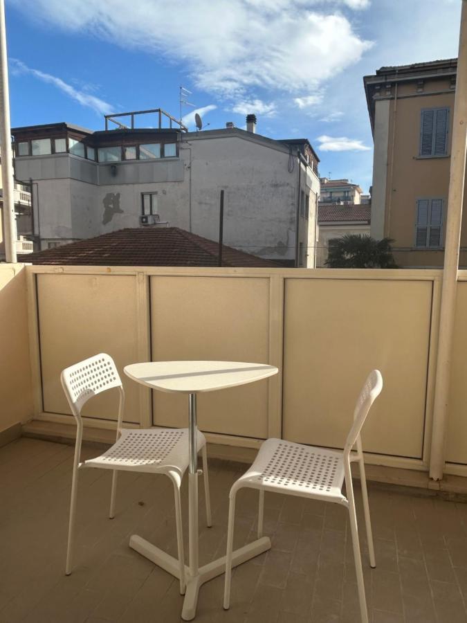 Civico 28 Bed & Breakfast Пескара Екстериор снимка