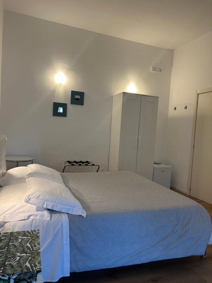 Civico 28 Bed & Breakfast Пескара Екстериор снимка