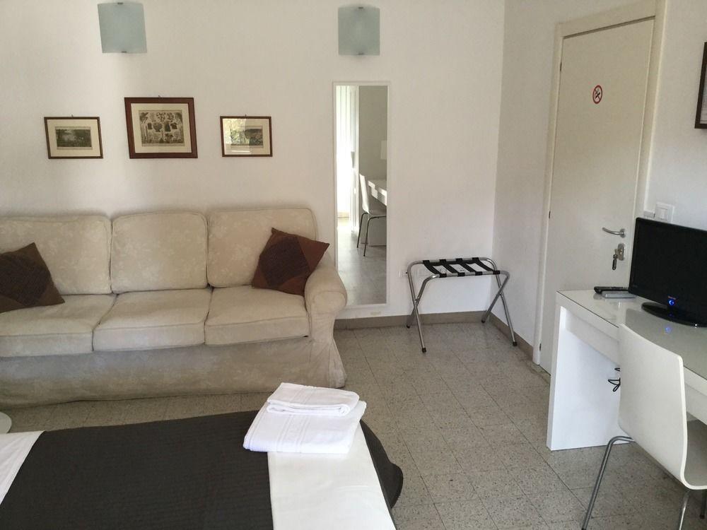 Civico 28 Bed & Breakfast Пескара Екстериор снимка