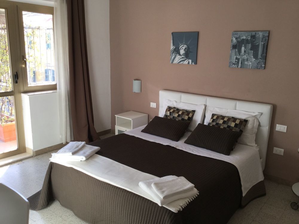 Civico 28 Bed & Breakfast Пескара Екстериор снимка